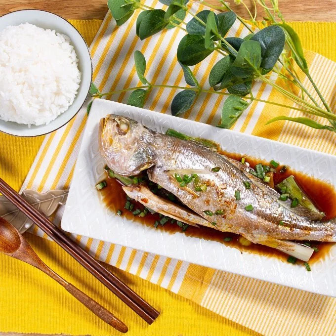 Steamed Fish with Ginger and Spring Onions (Low Carb Version)